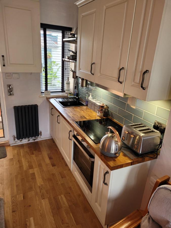 Little Haven 1 Bedroom House Sought After Area Topsham Exterior photo